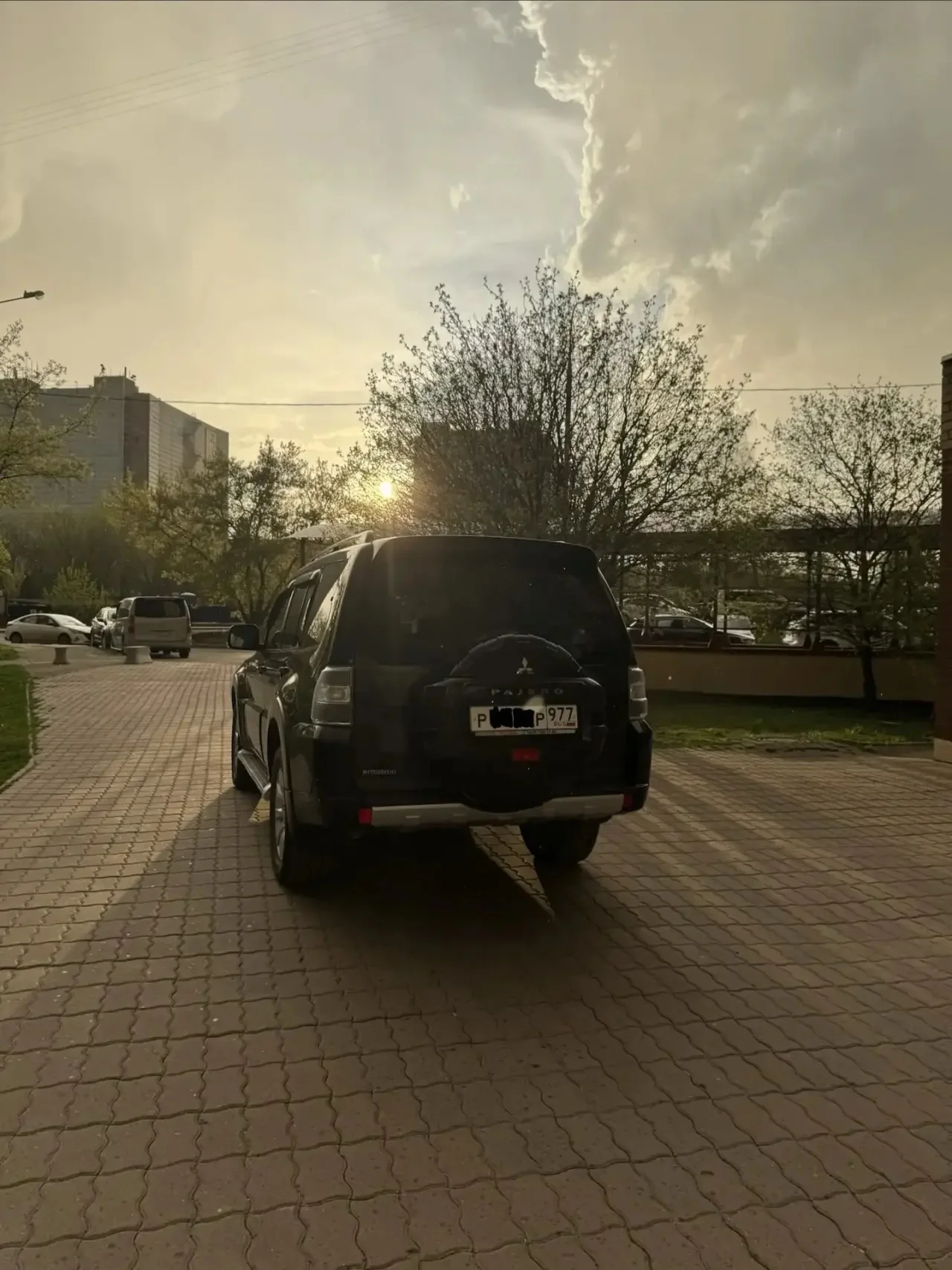 Mitsubishi Pajero - миниатюра 5