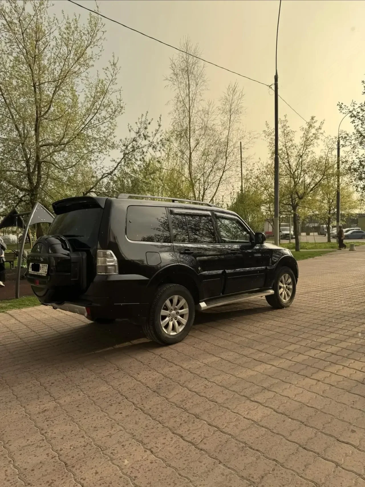 Mitsubishi Pajero - миниатюра 6