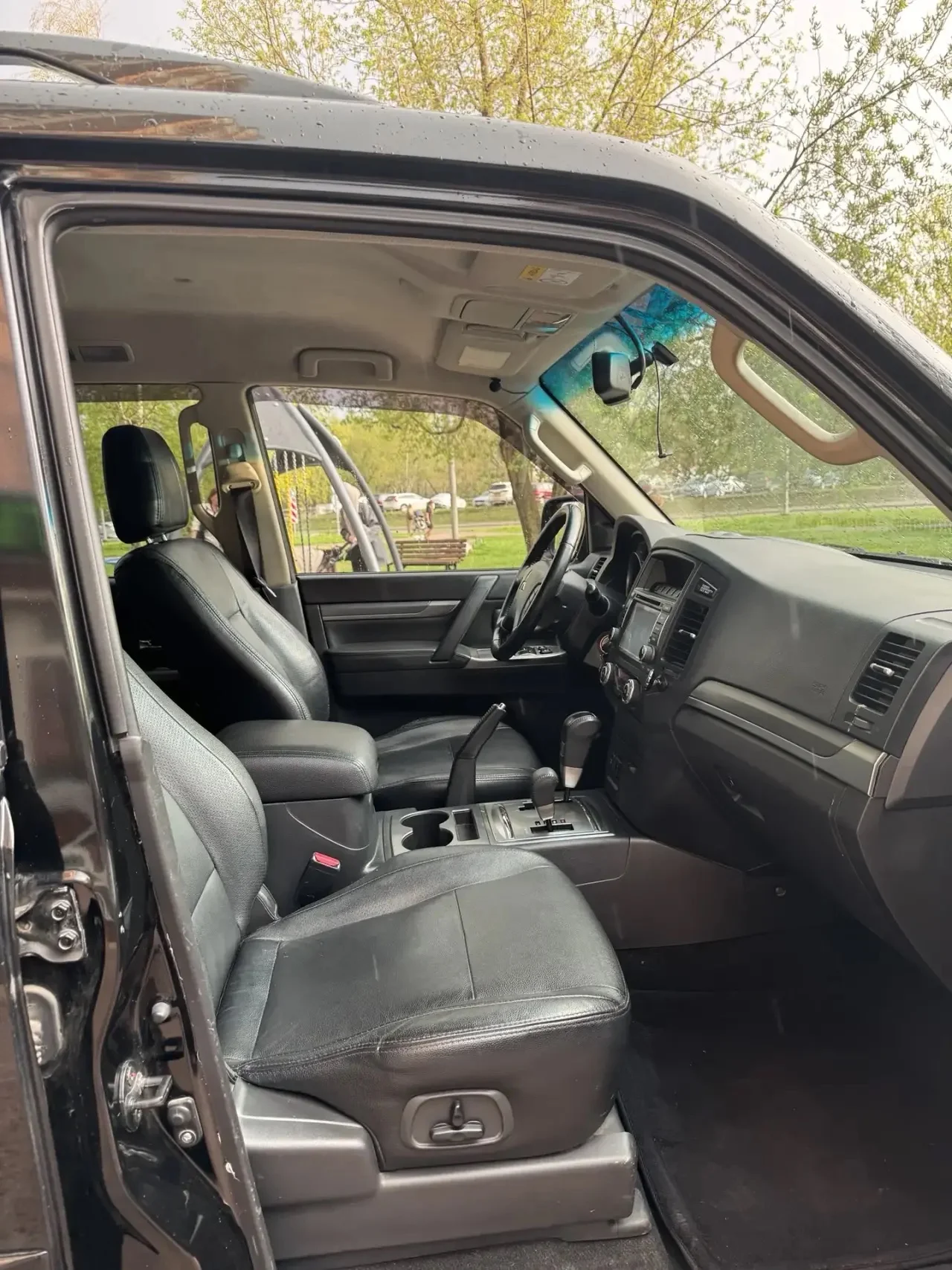 Mitsubishi Pajero - миниатюра 9
