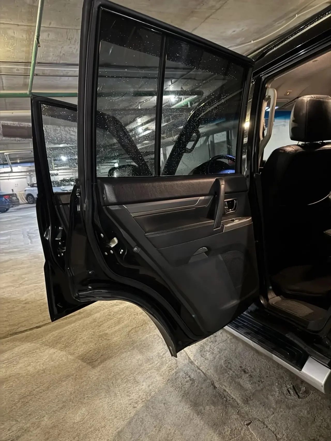 Mitsubishi Pajero - миниатюра 14