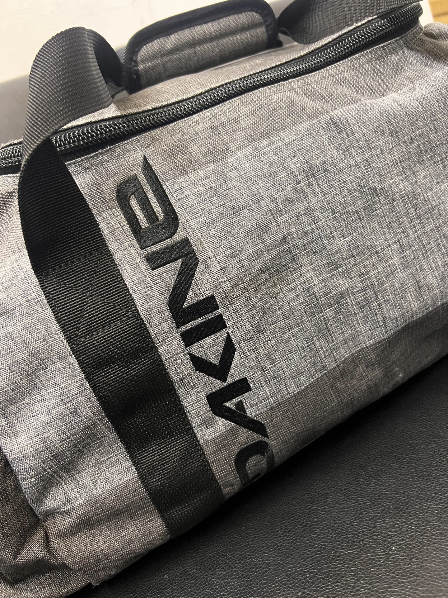 Спортивная сумка Dakine EQ BAG 51L, серая, 51 литр - миниатюра 6