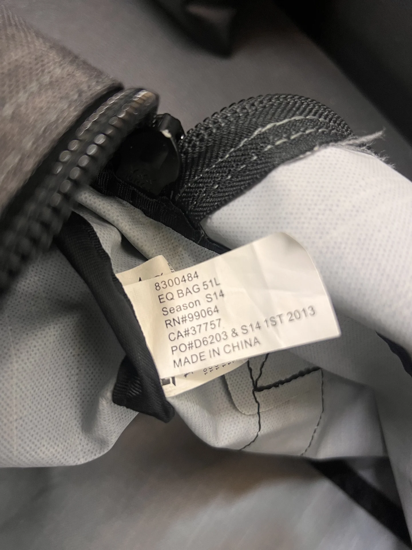 Спортивная сумка Dakine EQ BAG 51L, серая, 51 литр - миниатюра 9