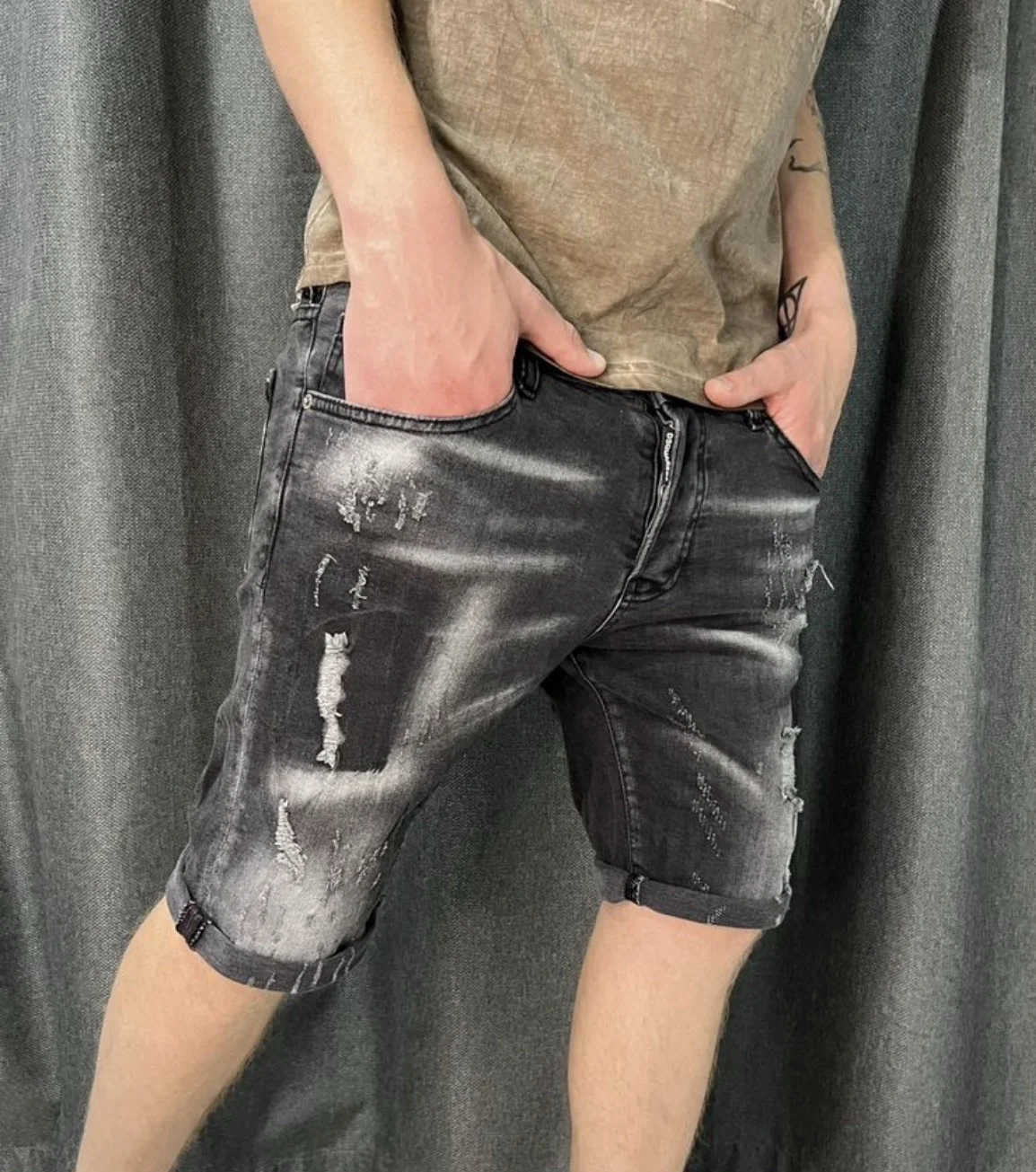Джинсовые шорты (W32) Dsquared2 (Италия) - изображение 1