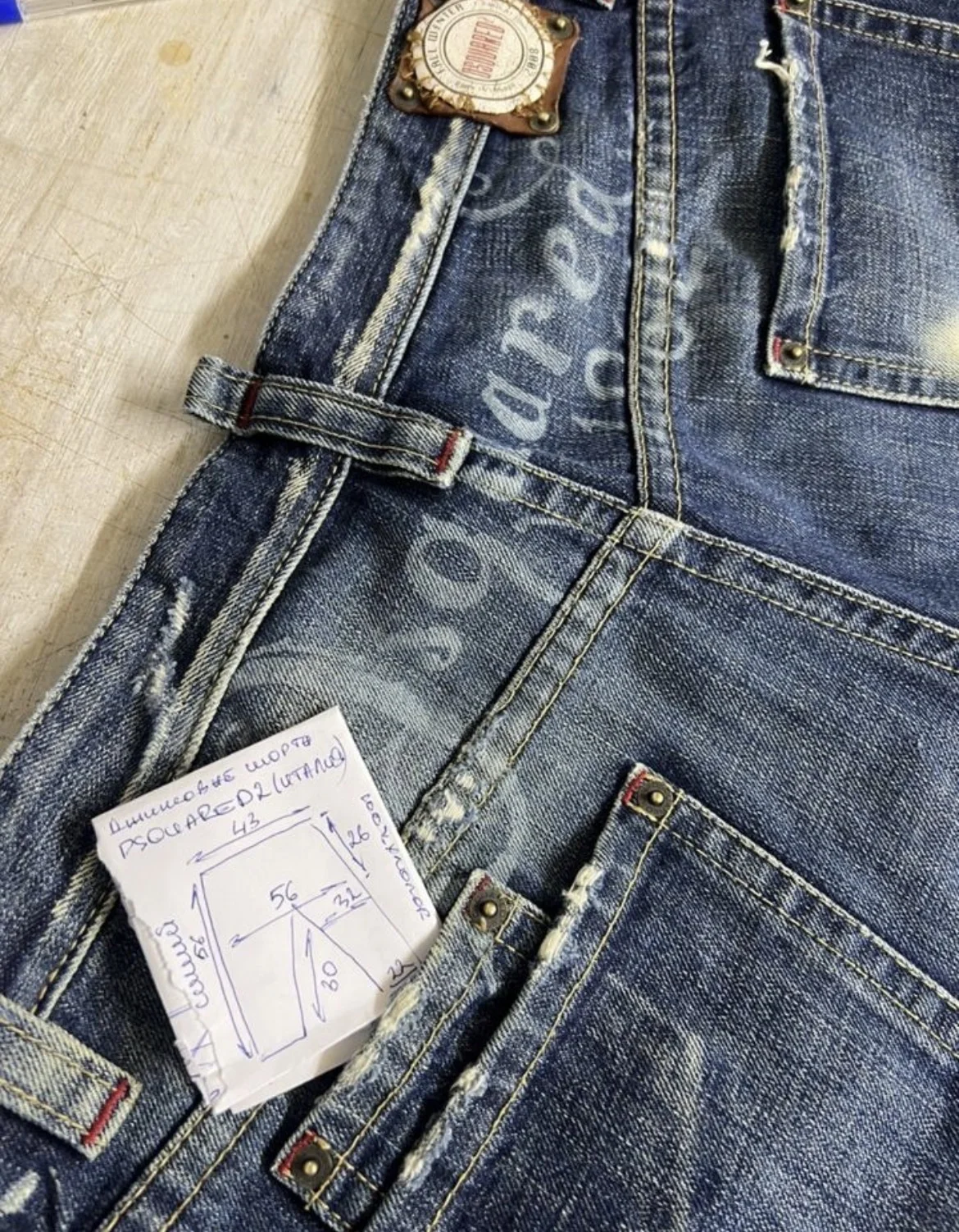 Джинсовые шорты (W33) Dsquared2 (Италия) - миниатюра 10
