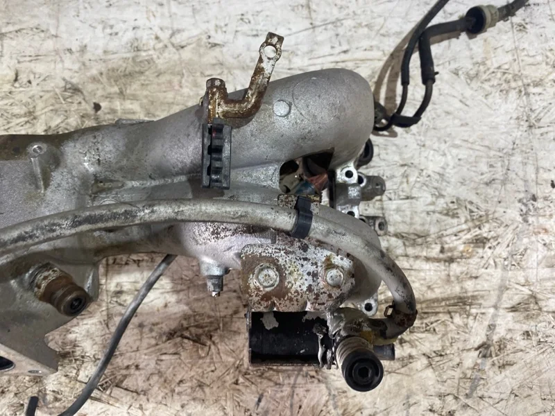 Коллектор впускной subaru impreza СЕДАН 1.8 1998 - миниатюра 4