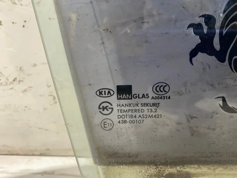 Стекло двери заднее правое Kia Spectra СЕДАН S6D - миниатюра 2