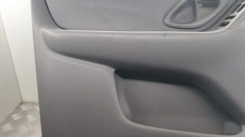 Обшивка боковой двери передняя левая mazda Tribute - миниатюра 9