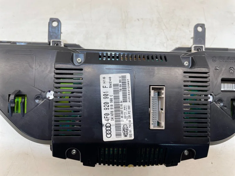 Панель приборов audi A6 C6 2.0 2008 - миниатюра 9