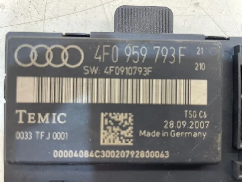 Блок управления дверьми audi A6 C6 2.0 2008 - миниатюра 3