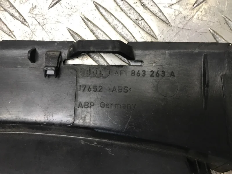 Накладка в салоне audi A6 C6 2.0 2008 - миниатюра 4