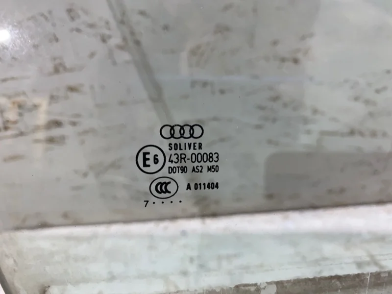 Стекло двери переднее правое audi A6 C6 2.0 2008 - миниатюра 2