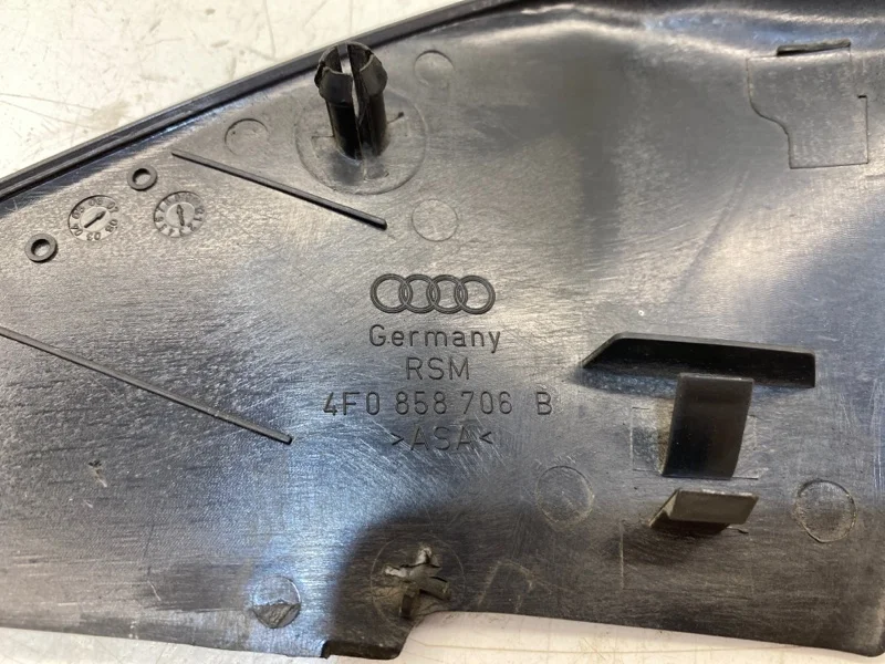 Накладка в салоне передняя правая audi A6 C6 2.0 - миниатюра 3