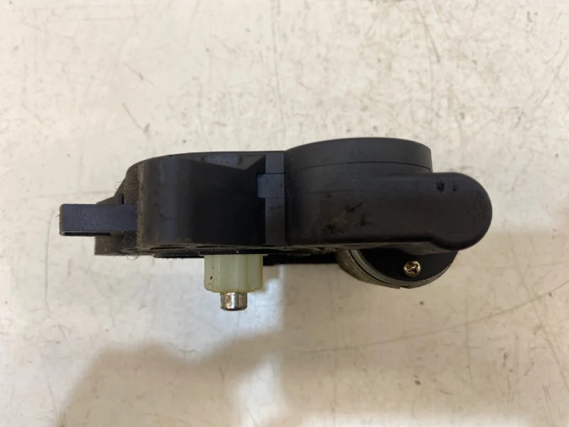 Мотор стеклоподъемника задний правый mazda 6 СЕДАН - миниатюра 2
