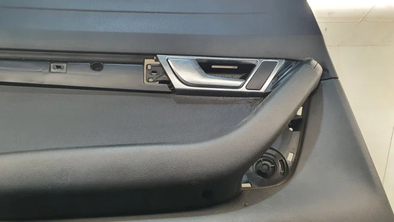Обшивка боковой двери задняя левая audi A6 C6 2.0 - миниатюра 5