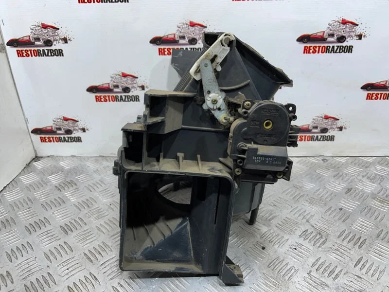 Корпус печки Mitsubishi Chariot grandis МИНИВЕН 2 - миниатюра 4