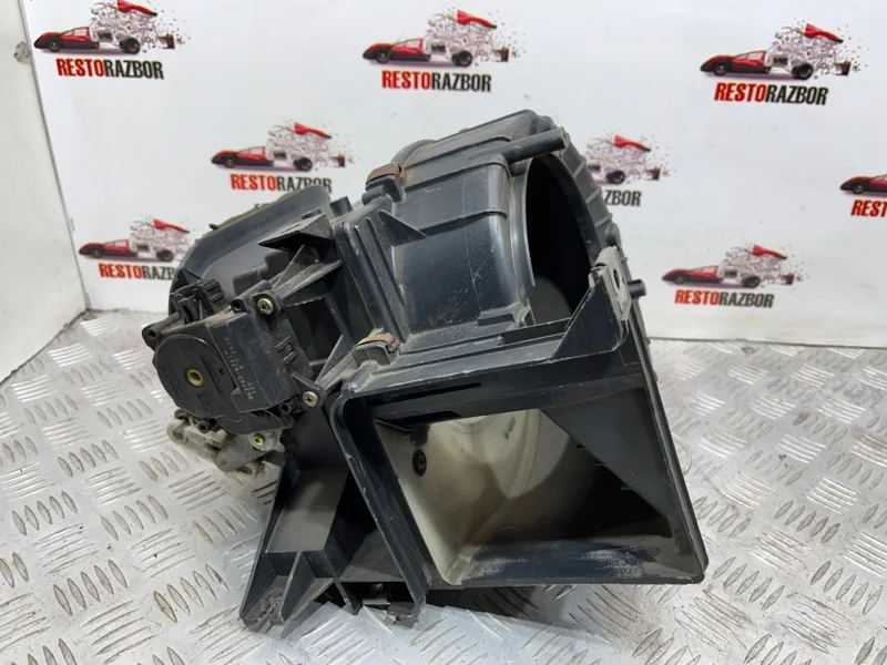 Корпус печки Mitsubishi Chariot grandis МИНИВЕН 2 - миниатюра 6