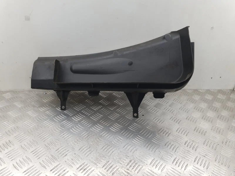 Накладка в салоне mazda Tribute ВНЕДОРОЖНИК 2 2002 - изображение 1