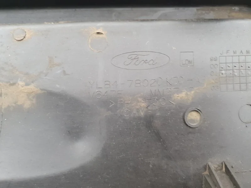 Накладка в салоне mazda Tribute ВНЕДОРОЖНИК 2 2002 - миниатюра 7