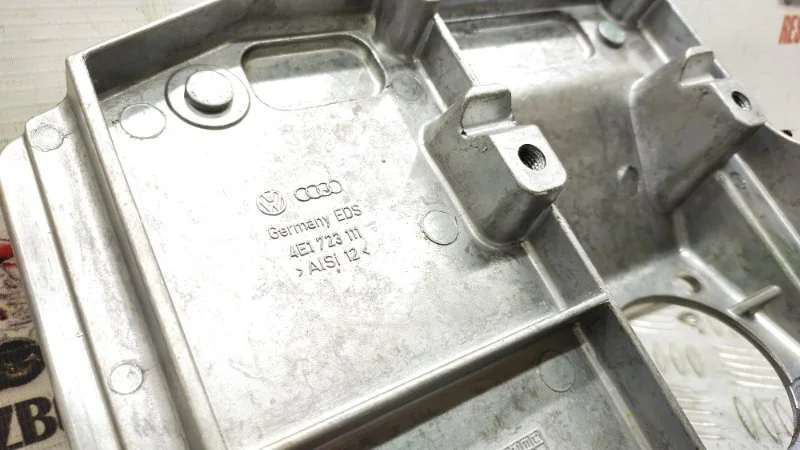 Кронштейн Audi A8 D3/Д3 BFM 2006 - миниатюра 8