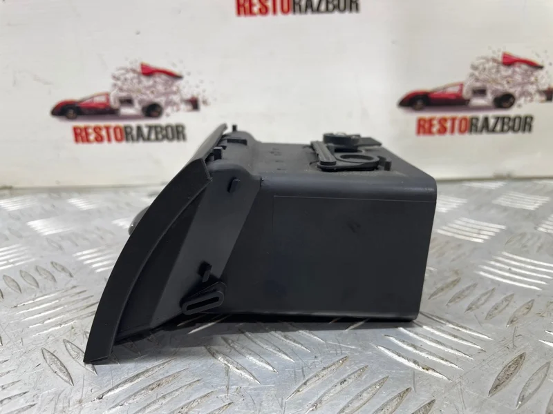 Дефлектор воздушный Audi A8 D3/Д3 BFM 2006 - миниатюра 2
