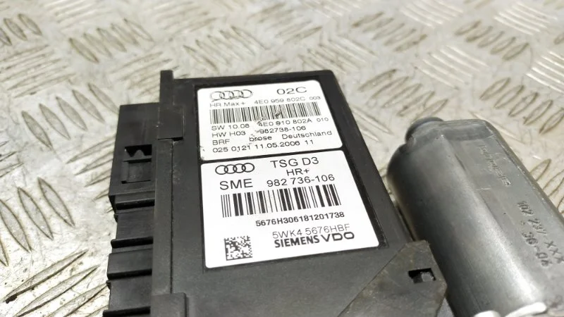 Мотор стеклоподъемника Audi A8 D3/Д3 BFM 2006 - миниатюра 7