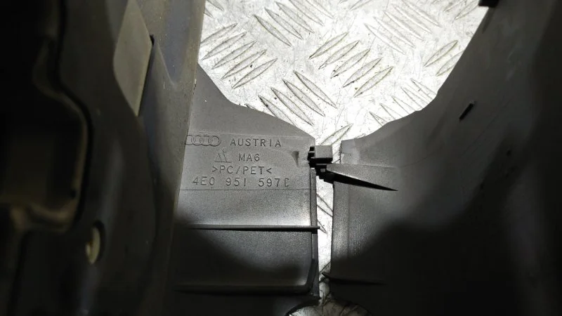 Кожух рулевой колонки Audi A8 D3/Д3 BFM 2006 - миниатюра 6