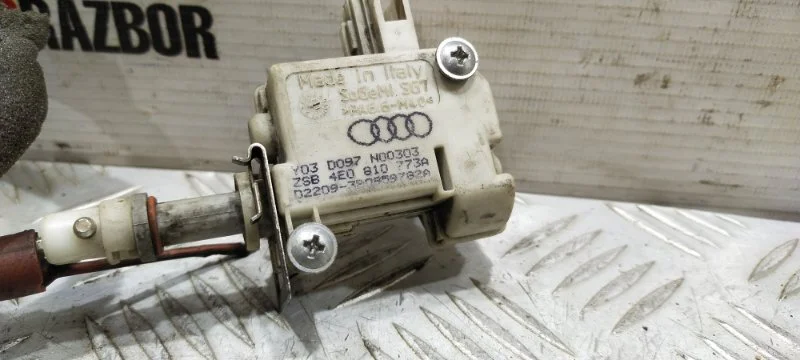 Активатор лючка бензобака Audi A8 D3/Д3 BFM 2006 - миниатюра 5