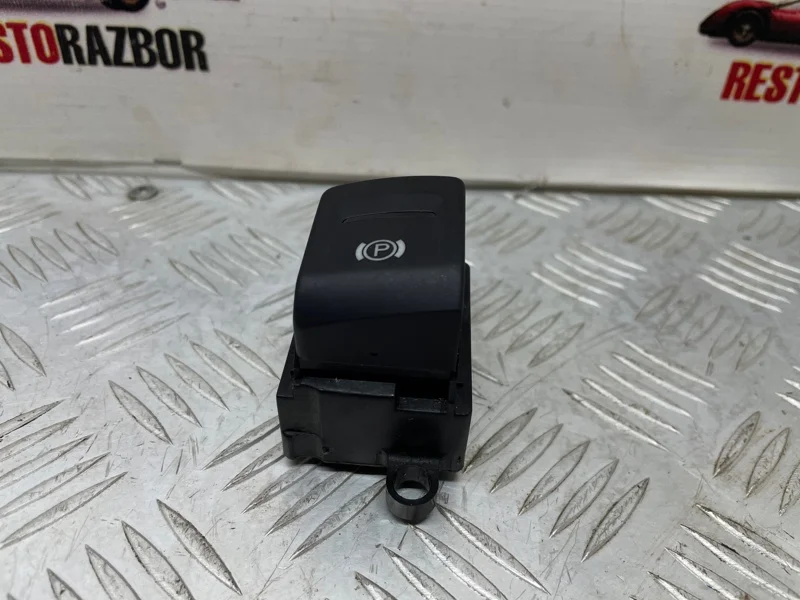 Кнопка стояночного тормоза Audi A8 D3/Д3 BFM 2006 - изображение 1