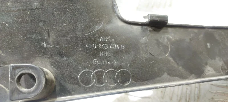 Накладка крышки багажника Audi A8 D3/Д3 BFM 2006 - миниатюра 7