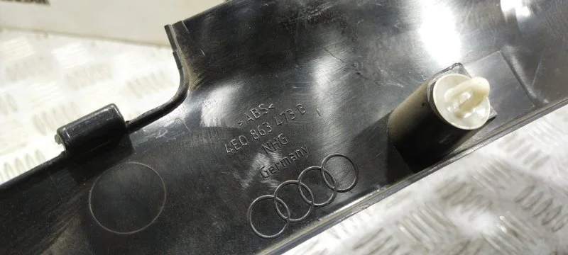 Накладка крышки багажника Audi A8 D3/Д3 BFM 2006 - миниатюра 8