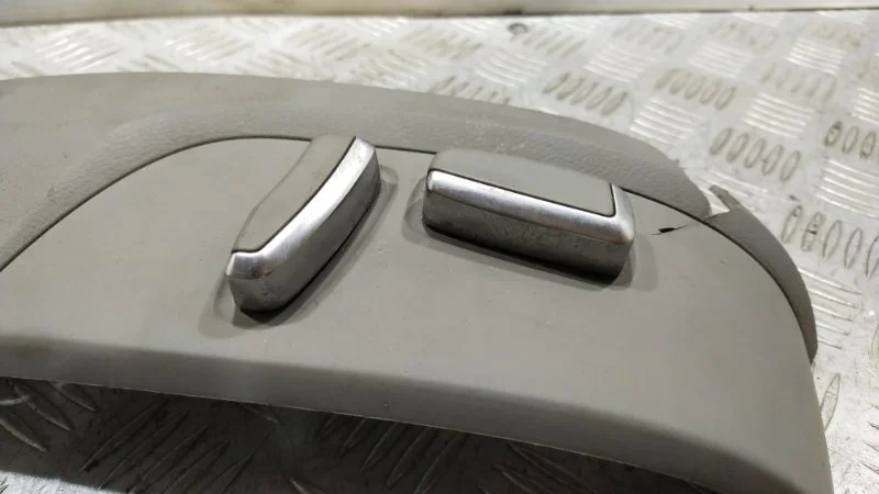 Накладка сиденья левая Audi A8 D3/Д3 BFM 2006 - миниатюра 10