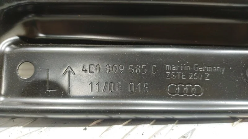 Кронштейн Audi A8 D3/Д3 BFM 2006 - миниатюра 6