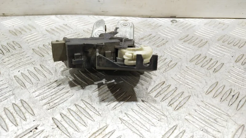 Замок багажника Audi A8 D3/Д3 BFM 2006 - миниатюра 5