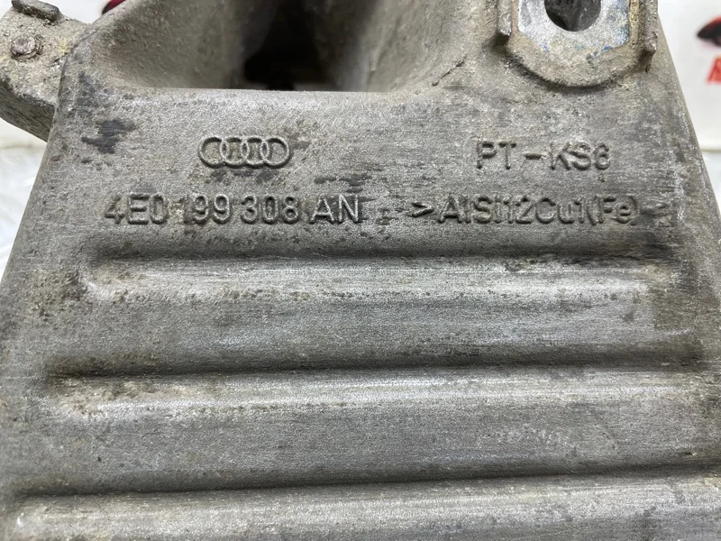 Кронштейн двигателя Audi A8 D3/Д3 BFM 2006 - миниатюра 8