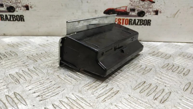 Пепельница Audi A8 D3/Д3 BFM 2006 - миниатюра 3
