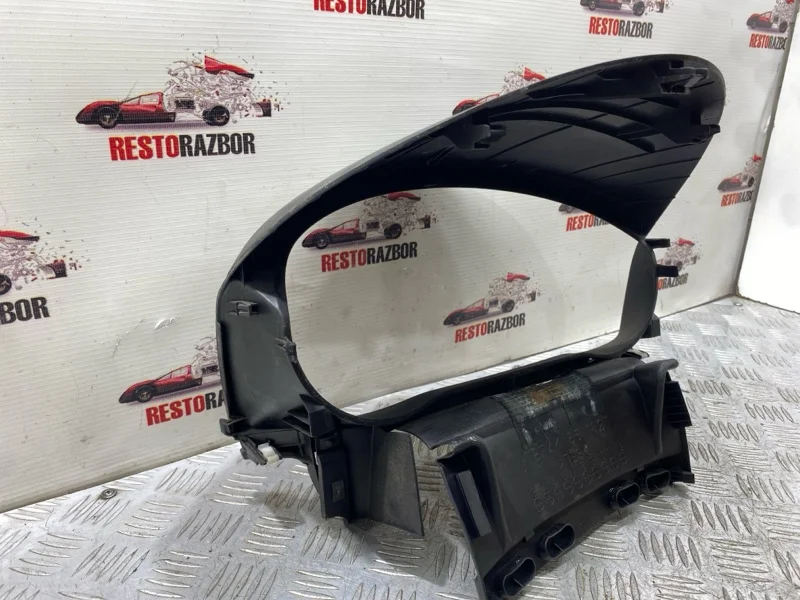 Накладка панели приборов mazda 3 BK 2005 - миниатюра 2