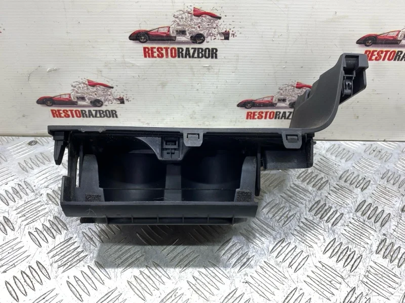Бардачок центральной консоли mazda 3 BK 2005 - миниатюра 7