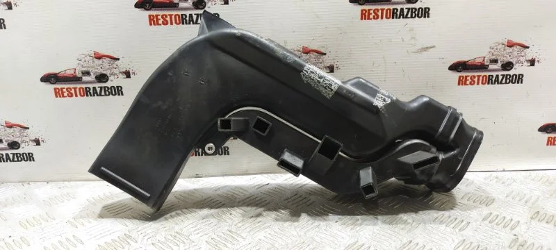 Воздуховод салона Audi A8 D3/Д3 BFM 2006 - миниатюра 2
