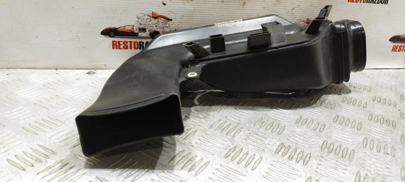 Воздуховод салона Audi A8 D3/Д3 BFM 2006 - миниатюра 3