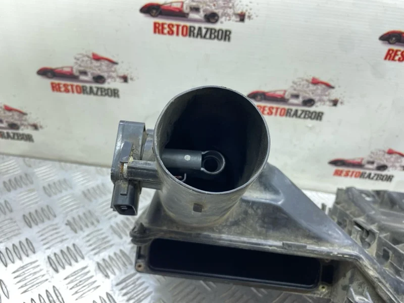 Корпус воздушного фильтра mazda 3 BK 2005 - миниатюра 9