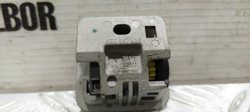 Крючок салона Audi A8 D3/Д3 BFM 2006 - миниатюра 5