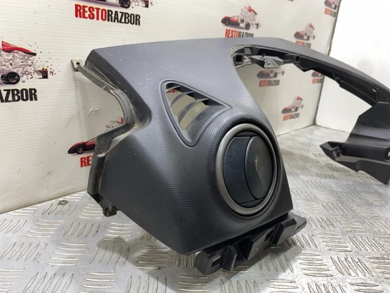 Накладка на торпедо mazda 3 BK 2005 - миниатюра 4