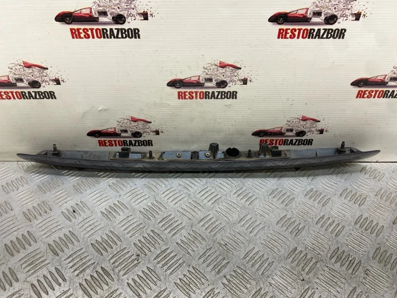 Накладка крышки багажника Audi A8 Д3/D3 BFM 2006 - изображение 1