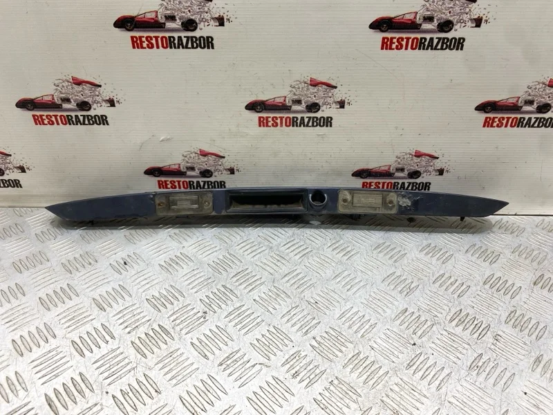 Накладка крышки багажника Audi A8 Д3/D3 BFM 2006 - миниатюра 2