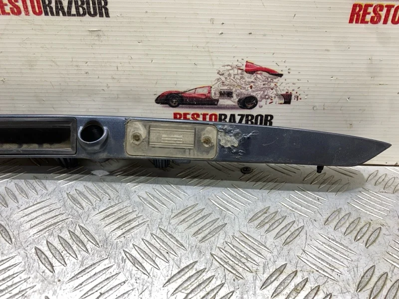 Накладка крышки багажника Audi A8 Д3/D3 BFM 2006 - миниатюра 4