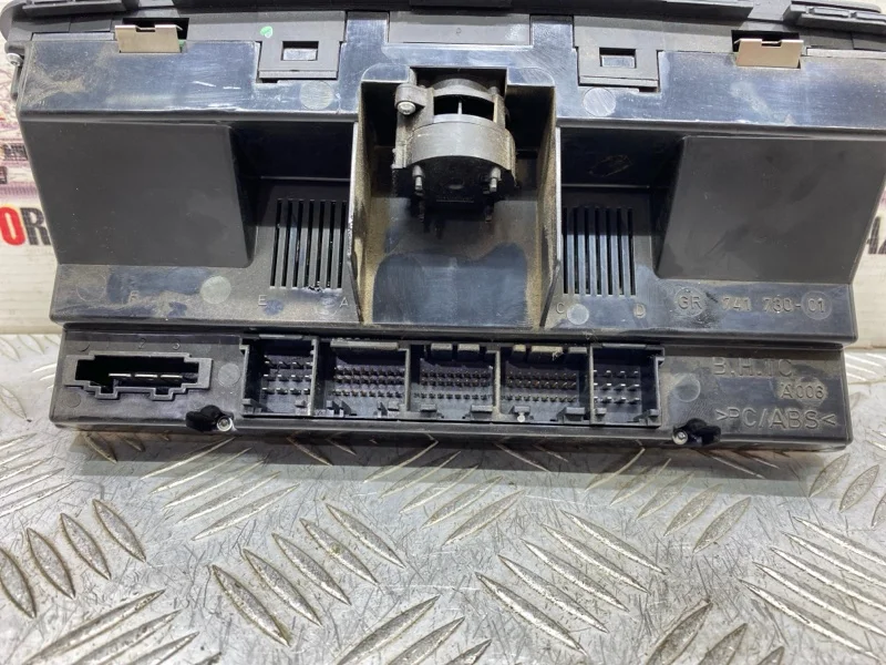 Блок управления климат-контролем Audi A8 Д3/D3 BFM - миниатюра 5