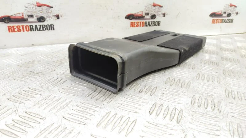 Воздуховод салона Audi A8 D3/Д3 BFM 2006 - миниатюра 3