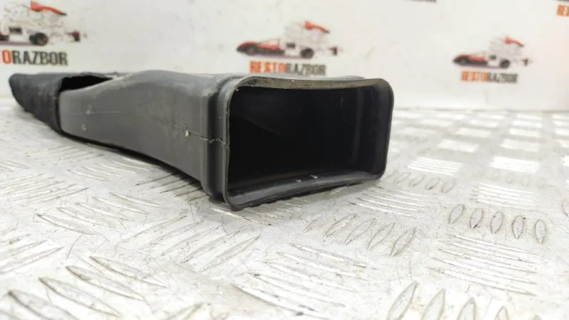 Воздуховод салона Audi A8 D3/Д3 BFM 2006 - миниатюра 4