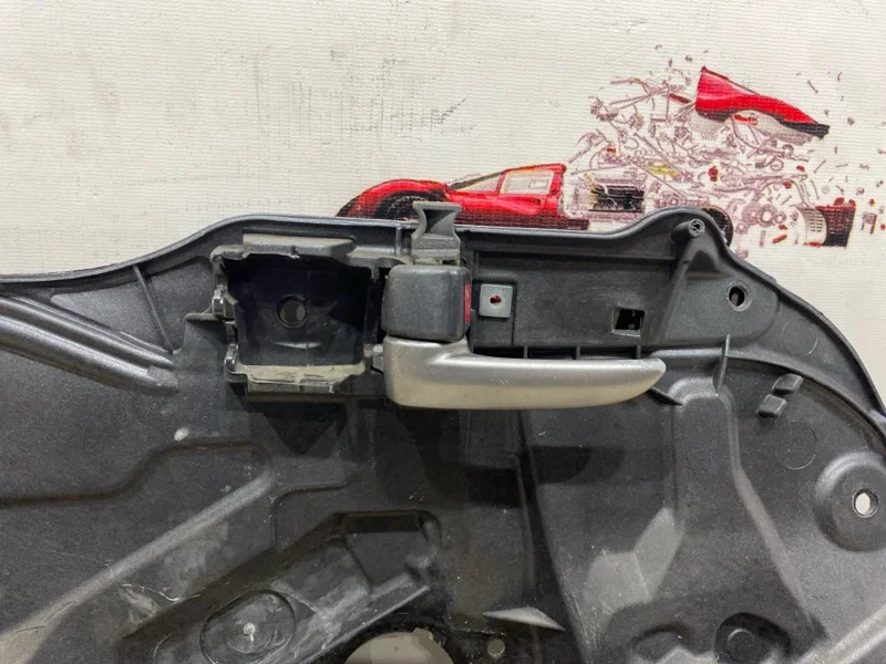 Обшивка двери передняя левая mazda 3 BK 2005 - миниатюра 3