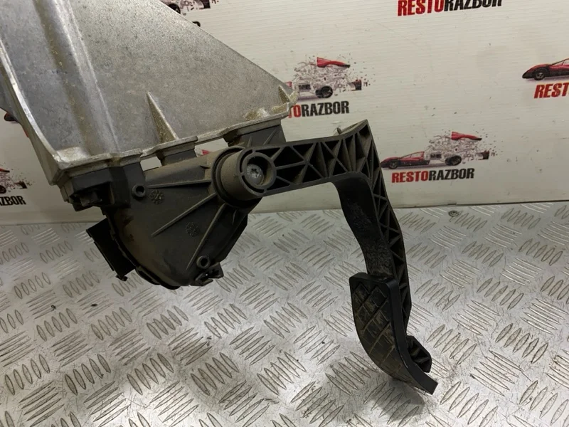 Педаль газа Audi A8 Д3/D3 BFM 2006 - миниатюра 6